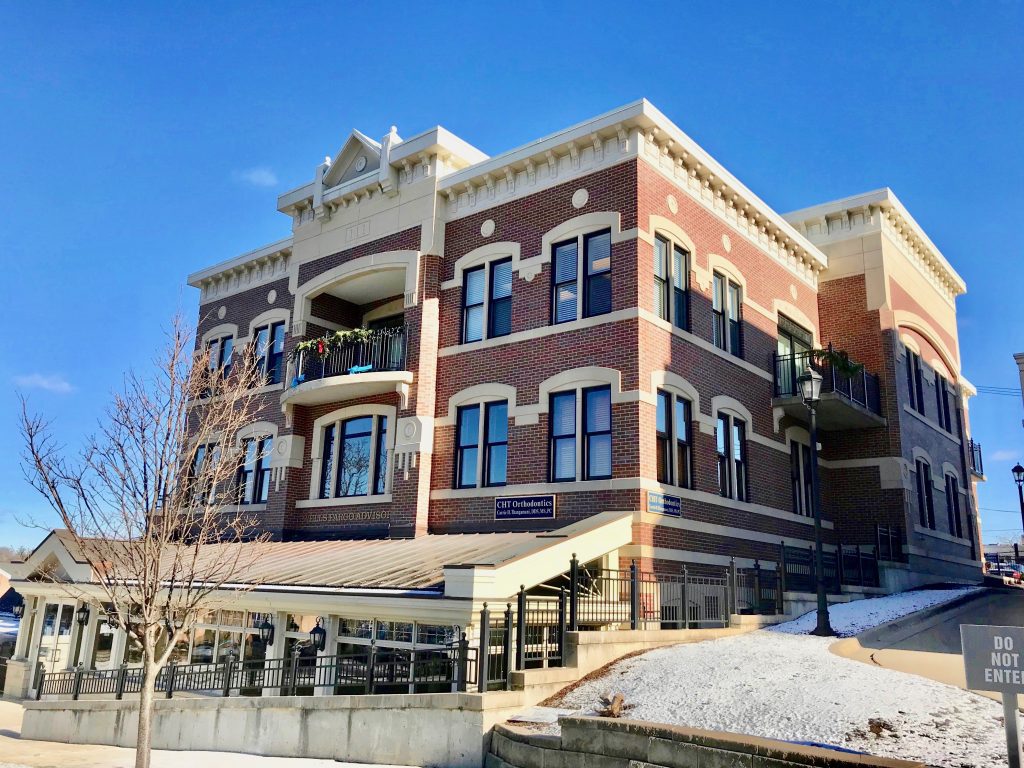 Tuckpointing, Power Washing, Masonry Repair, Caulking - Hinsdale, IL
