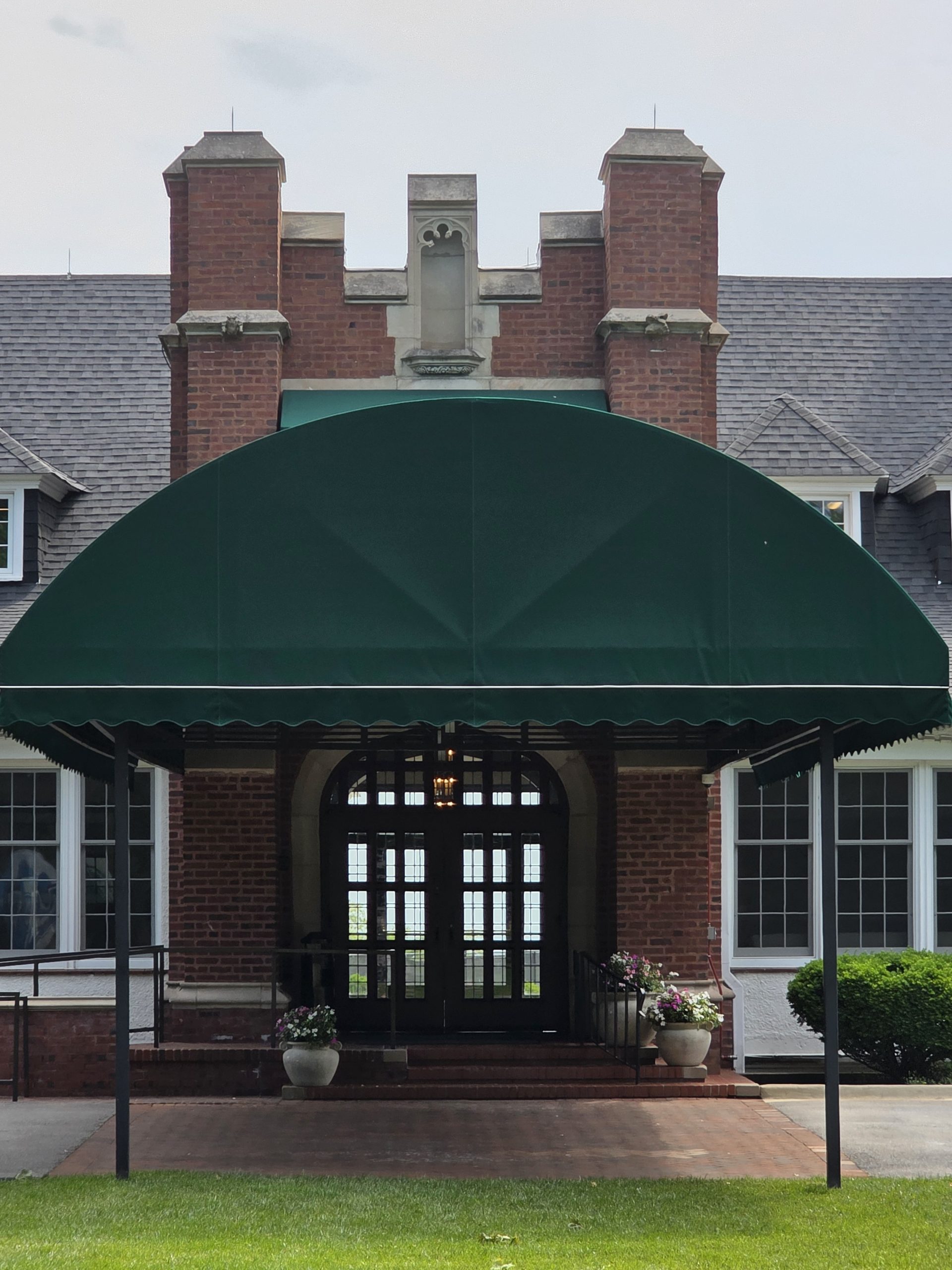 Parapet Wall Rebuild, Tuckpointing, Caulking, Waterproofing (Country Club) - Glencoe, IL
