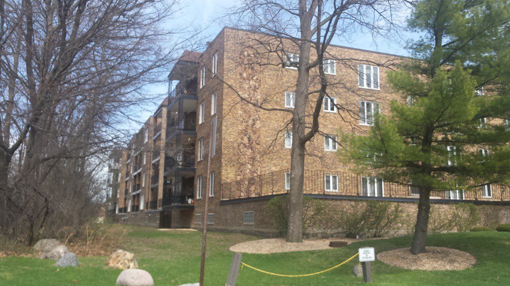 Tuckpointing, Masonry Repair, Caulking, Lintel Replacement, Waterproofing - Wood Dale, IL